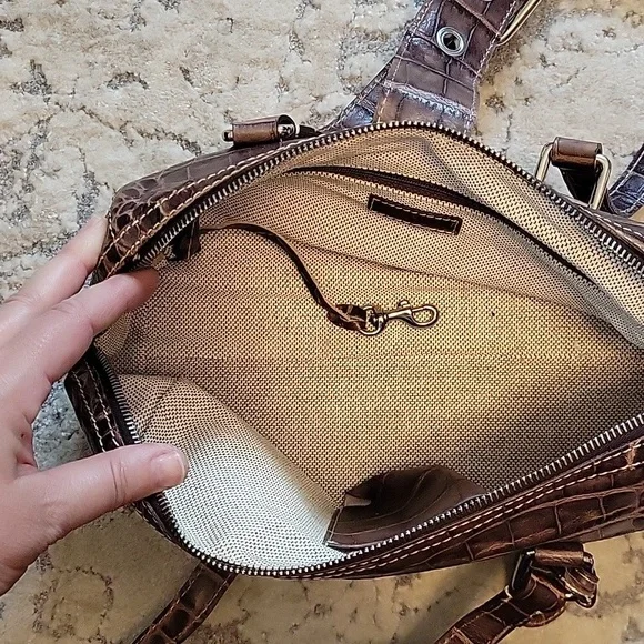 Dooney & Bourke croc skin small shoulder bag - Picture 2 of 4